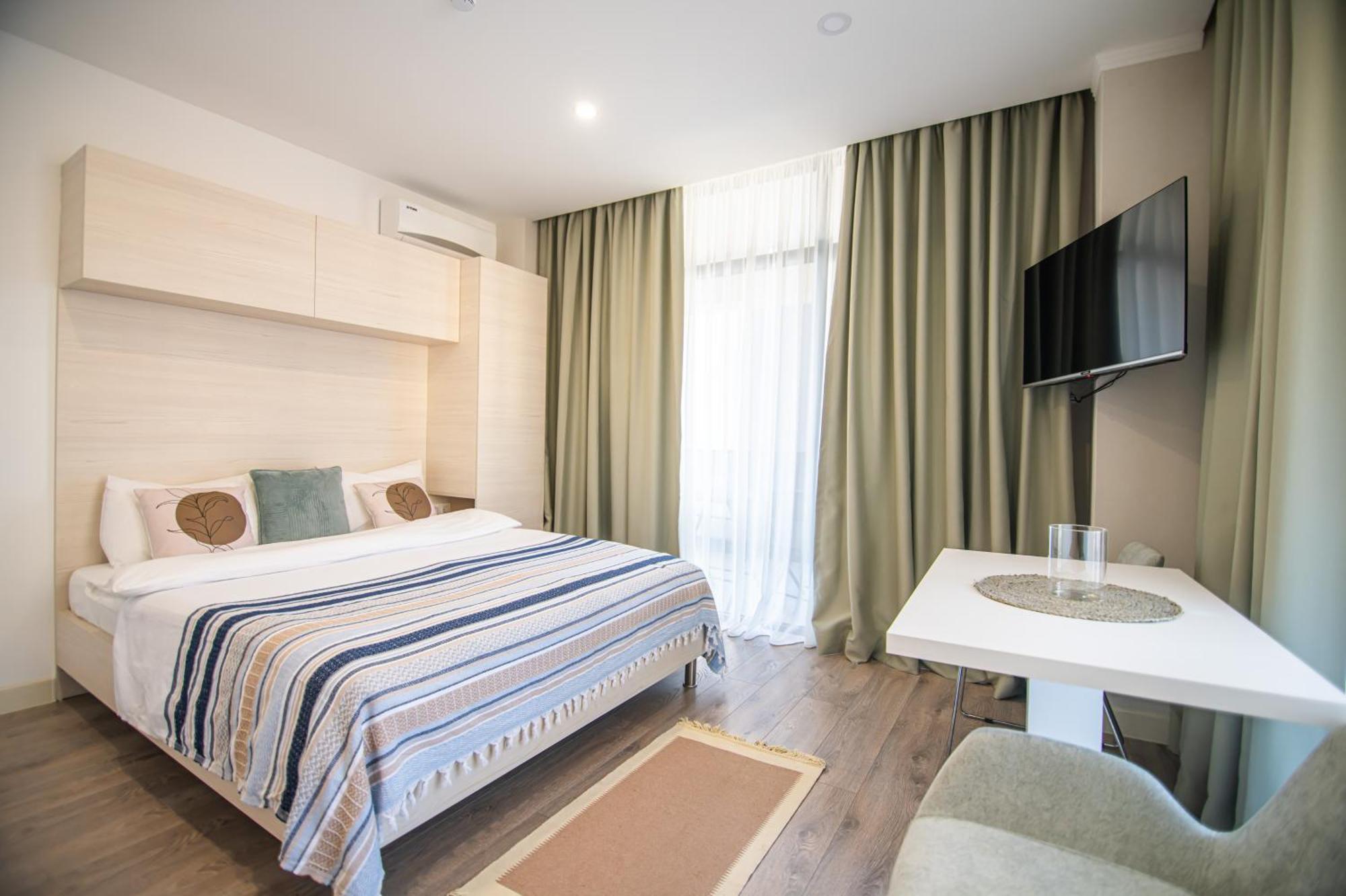 Green Side Apart Hotel Батумі Екстер'єр фото