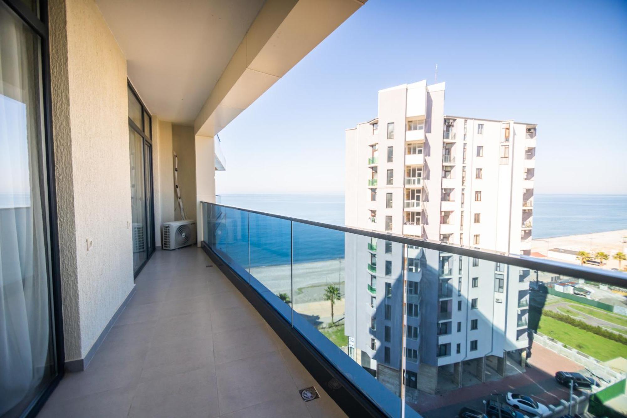 Green Side Apart Hotel Батумі Екстер'єр фото