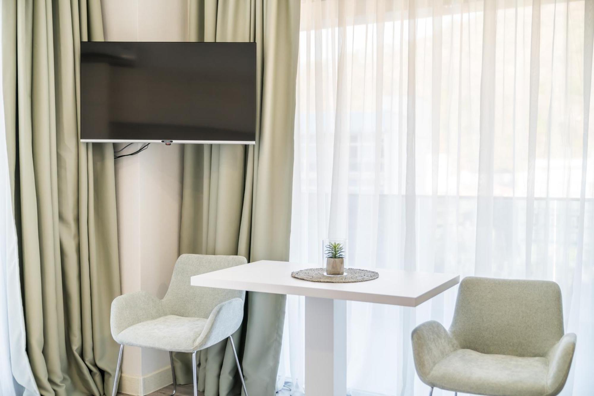 Green Side Apart Hotel Батумі Екстер'єр фото